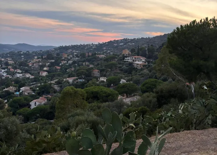 Les Mimosas Amazing View דירה בורם-לה-מימוזה