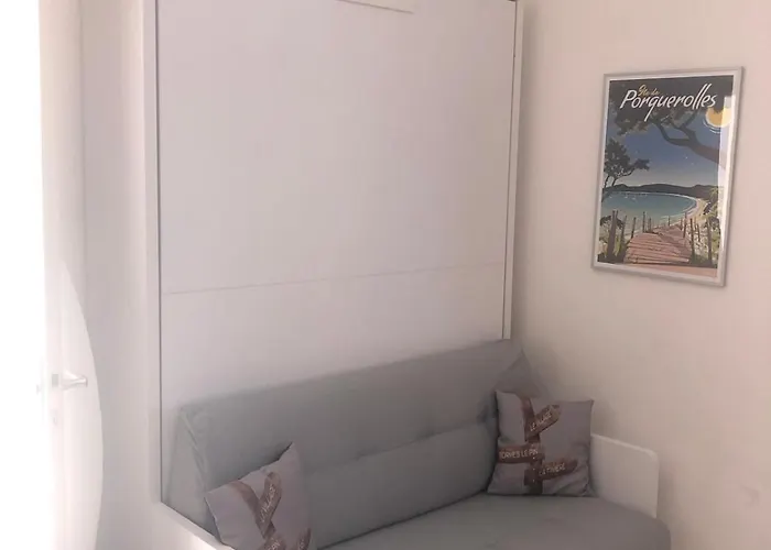 Les Mimosas Amazing View דירה בורם-לה-מימוזה